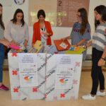 La Facultad de Letras inicia una campaña de recogida de material escolar para familias con dificultades