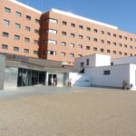 Un fallecido y cinco heridos en una colisión entre un vehículo y una furgoneta en Alcolea de Calatrava