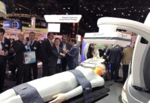 Presidente y consejero de Sanidad de C-LM exploran novedades tecnológicas en el Foro de Radiología RSNA de Chicago