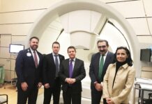 García-Page se reúne en Chicago con la empresa IBA para acercar la terapia sanitaria de protones a Castilla-La Mancha