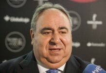 Tirado ve como “un azucarillo que se ha difuminado” a Page, al que acusa de estar “solemnizando la obviedad”