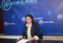 PP pide a Page que “en lugar de hacerse fotos en hospitales, se reúna con las juntas de personal para tratar el caos”