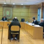 Le piden 25 años por la muerte a golpes del novio de su ex mujer: él asegura que quiso defenderse