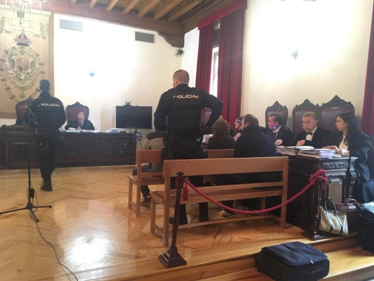 Hay indicios que apuntan a que el acusado del doble crimen de El Casar es responsable Hay indicios que apuntan a que el acusado del doble crimen de El Casar es responsable
