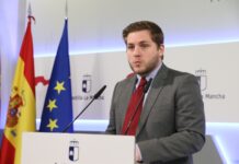 Hernado ve el mapa de titulaciones de la UCLM encallado