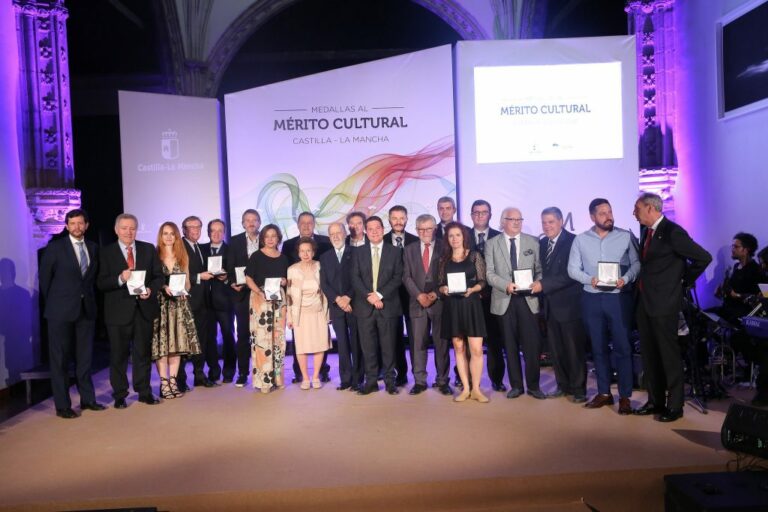 La Junta convoca las Medallas al Mérito Cultural de C-LM y conforma el jurado que fallará los galardones