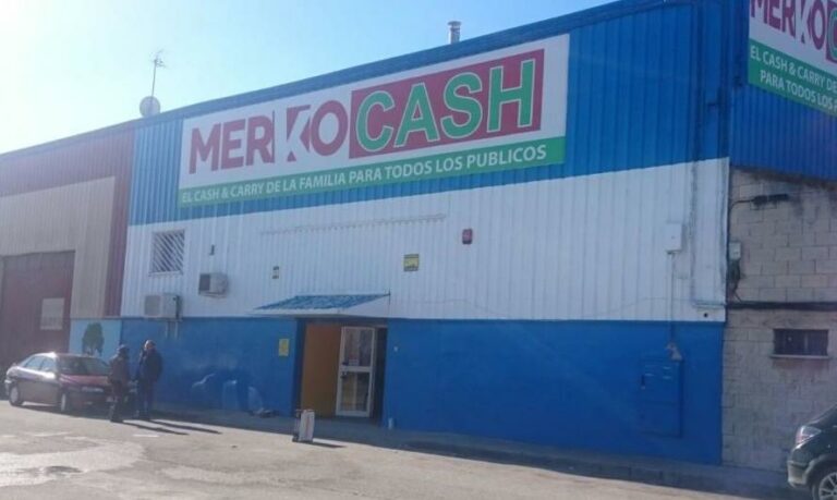 Hace un butrón en un super de Tomelloso para robar alcohol y lo pillan