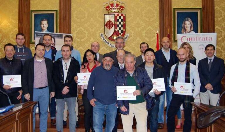 20 empresarios de Valdepeñas reciben el sello ‘Empresa comprometida con el empleo juvenil’