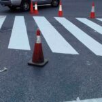 Prosiguen los trabajos de mejora de señalización horizontal y pasos de cebra