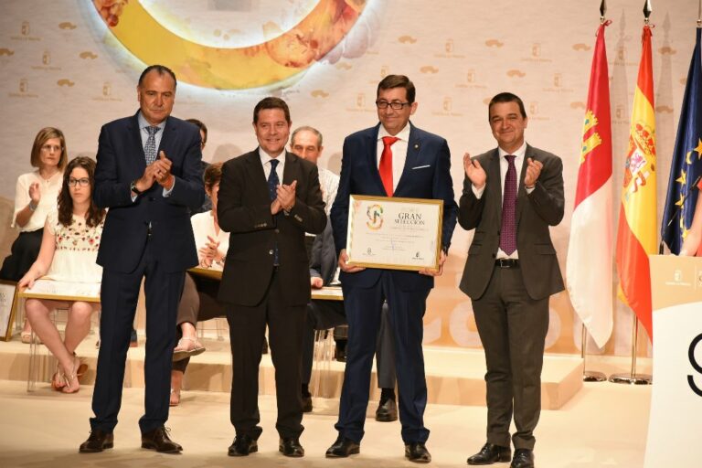 Page preside este lunes en Tomelloso la gala de entrega de premios “Gran Selección”