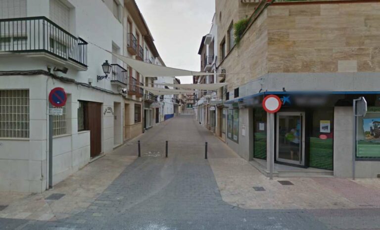 Se suicida un hombre atrincherado en un piso con un arma de fuego en Campo de Criptana