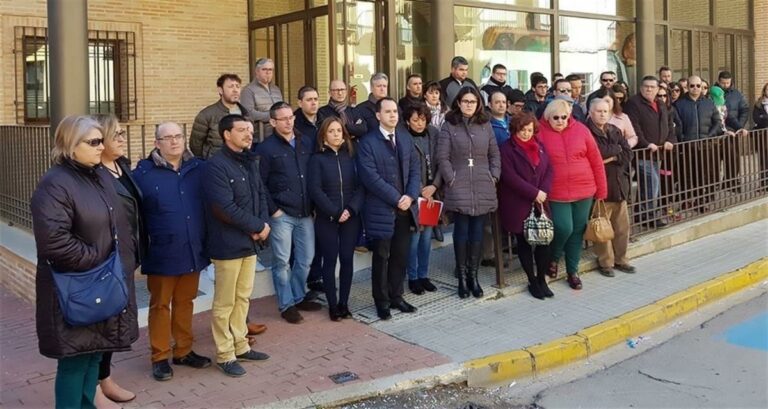 Herencia suspende los actos de Carnaval tras la muerte violenta de un joven vecino y decreta tres días de luto
