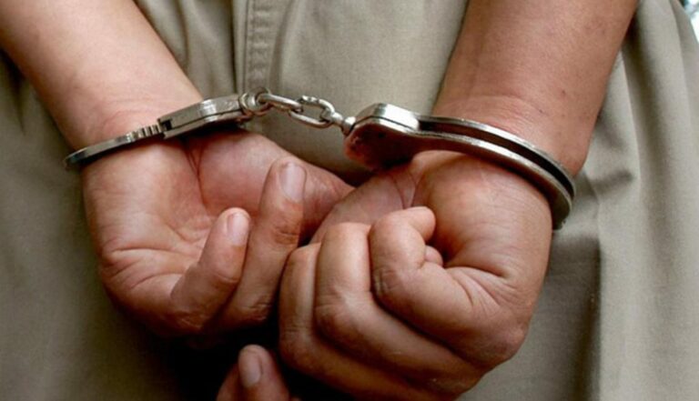 Detenido ‘in fraganti’ el autor de un robo con violencia que utilizó un objeto punzante para cometer el delito