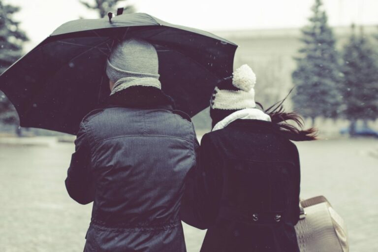 Hoy lunes: lluvia, chubascos y temperaturas en descenso
