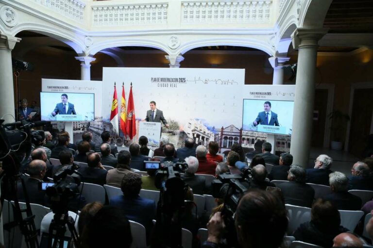 Page anuncia más de cien millones para Ciudad Real, 26 en esta legislatura