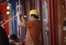 Baja el paro en Castilla-La Mancha en cerca de 15.000 personas