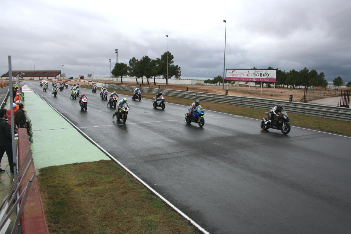 La meteorología condicionó la primera jornada del Manchego en el Circuito de Albacete