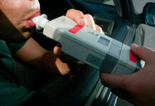 Los jóvenes de Almansa que demuestren no haber bebido alcohol recibirán un cheque de gasolina de 15 euros este sábado