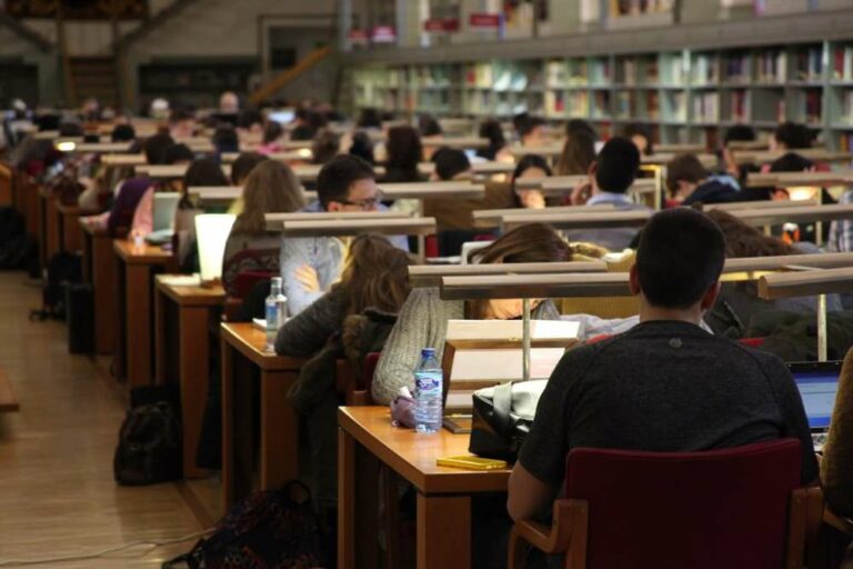 7000 opositores se examinan este sábado en Toledo para optar a plazas de auxiliar técnico educativo 7000 opositores se examinan este sábado en Toledo para optar a plazas de auxiliar técnico educativo