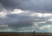 El calor dará paso este fin de semana a tormentas y a un descenso de las temperaturas máximas, hasta 11 grados menos