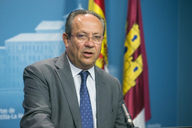 La Junta de C-LM defiende que las retribuciones a altos cargos “no son sobresueldos”