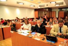 PSOE pide a PP que se retracte después de llamar “pederastas” a los de la formación de Iglesias