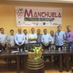 Martínez Arroyo augura una de las vendimias “con mejor precio” en la constitución de la cooperativa Manchuela Wine Group