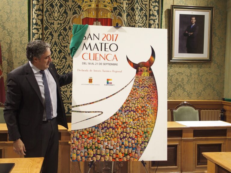 La alegría de las peñas, la silueta de una vaca y la Catedral, en el cartel de las fiestas de San Mateo de Cuenca 2017
