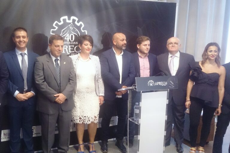 Los cuchilleros de Albacete cumplen 40 años con la entrega de sus premios regionales en la Feria