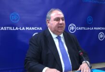 El PP ofrece a Page apoyar cuentas del 2018 si baja impuestos y cesa a García Molina