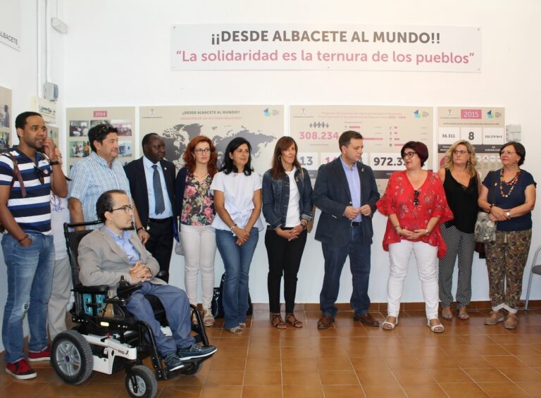 Inaugurada ‘Desde Albacete al mundo’, una exposición que recoge 34 proyectos de cooperación en 14 países