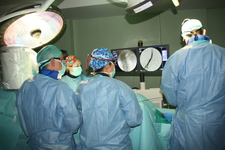 La Junta dice haber reducido un 24% la lista de espera, situándose la quirúrgica en 37.441 pacientes