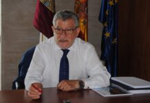 Felpeto dice que a él y a los sindicatos les gustaría cerrar este mes el pacto educativo pero hay que seguir negociando