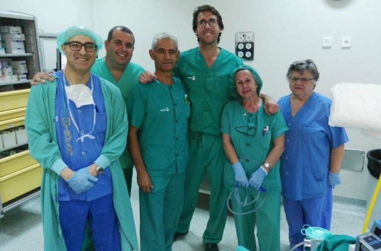 Practican con éxito la primera intervención endoscópica para extirpar un tumor en el cuello del apéndice en Ciudad Real