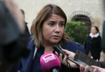 Confirmado el servicio de Monbús hasta enero mientras se busca “una solución definitiva” con Gobierno central