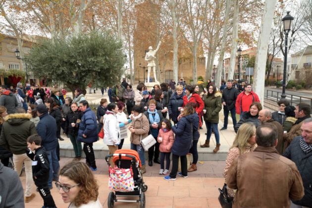 Cerca de 200 personas participaron en las Choco-Campanadas Solidarias