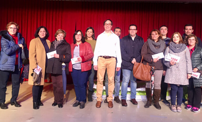 Miriam Pintor Quintanar se hace con el primer premio del sorteo de la Asociación de Comercio