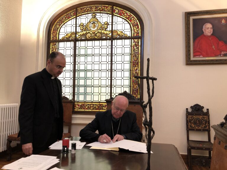 El obispo de Albacete firma la creación de una nueva parroquia en la capital