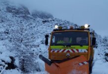 Más de 240 kilómetros de carretera han estado afectados este fin de semana por la nieve en Albacete