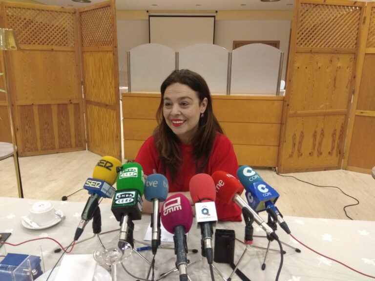 La alcaldesa de Ciudad Real anuncia que sufre cáncer de mama