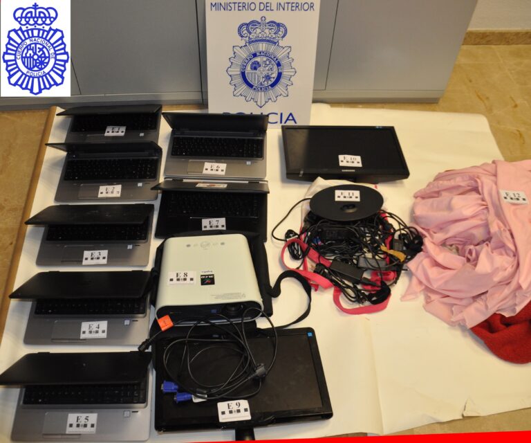 Un menor, entre los siete detenidos por el robo de 11 ordenadores de Cruz Roja Valdepeñas