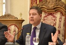 Page cree que Cospedal está obligada a presentarse en C-LM