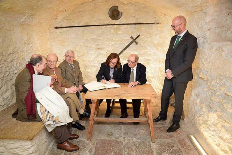 La Asociación de Cervantistas homenajeó a sus socios fundadores en Argamasilla de Alba