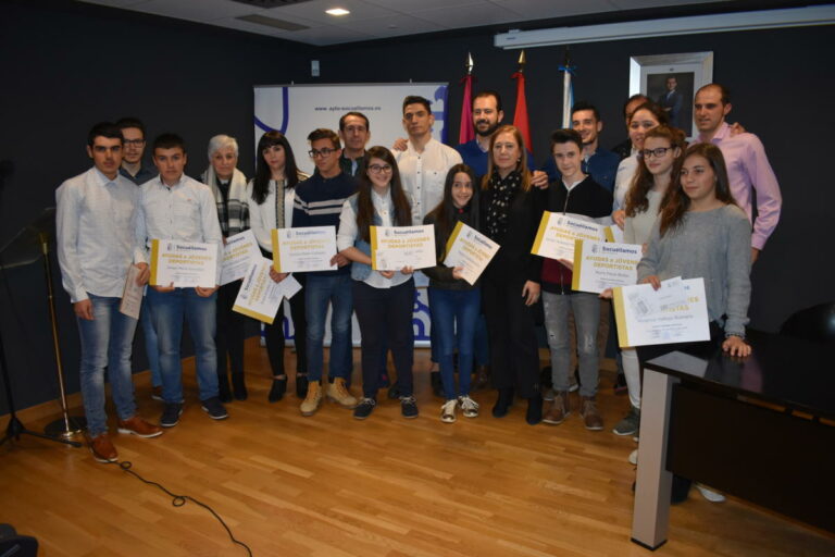 La Concejalía de Deportes de Socuéllamos entrega 18 becas de ayuda a deportistas no profesionales por valor de 6.000 euros