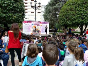 FOTOS: Albacete celebra el Día del Libro con descuentos del 10% en libros