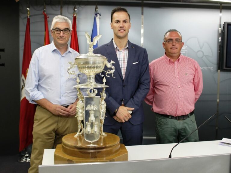 El Ayuntamiento y el Albacete Balompié retoman la celebración del Trofeo Ciudad de Albacete que se disputará el próximo 12 de agosto