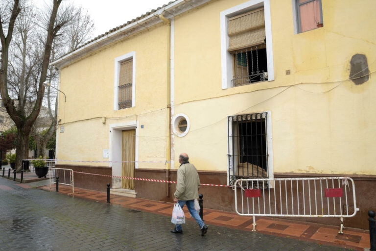 Una explosión de gas causa importantes daños en una vivienda de Argamasilla de Alba