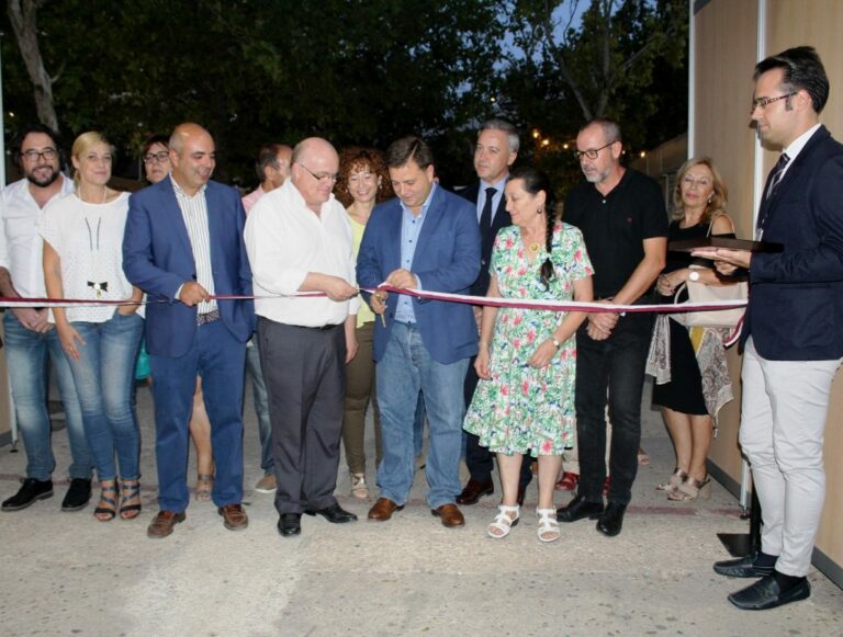 Manuel Serrano afirma que la Feria de Artesanía de Castilla-La Mancha ‘Artesana” imprime un “sello de calidad” a la Feria de Albacete