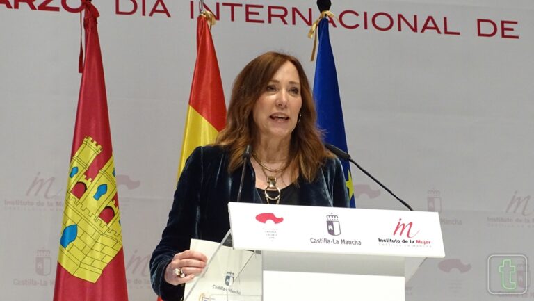 El esfuerzo de las mujeres y asociaciones castellano-manchegas, premiadas en Tomelloso