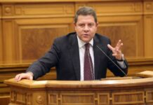 Page sugiere a PP volver a quitar sueldo a diputados y Guarinos replica: “Usted quiso consolidar privilegios”